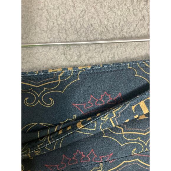 Disney Parks Hollywood Tower Hotel HTH Pattern Women’s Crop Leggings Size Small - Picture 7 of 8